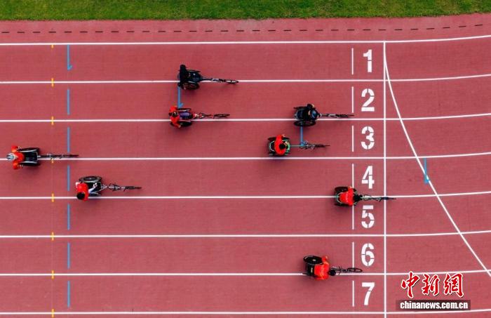 上海残奥代表团出征全国