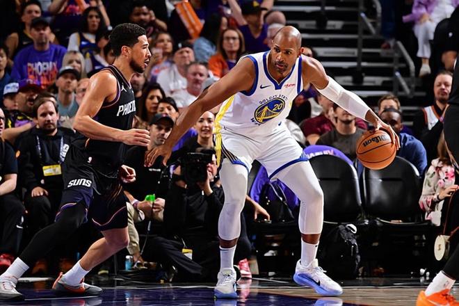 太阳力克勇士晋级季后赛 霍福德状态起伏成关键