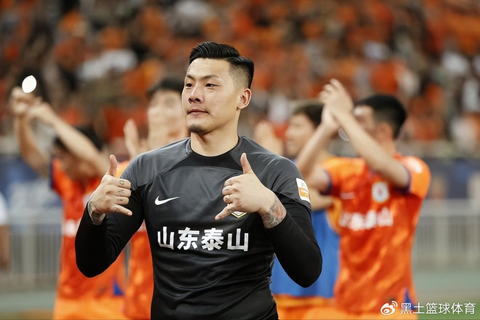 王大雷赛前怒吼专注要求遭队友无视，鲁能主场