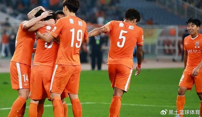 王大雷赛前怒吼专注要求遭队友无视，鲁能主场