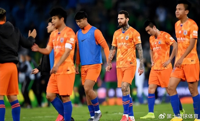 王大雷赛前怒吼专注要求遭队友无视，鲁能主场